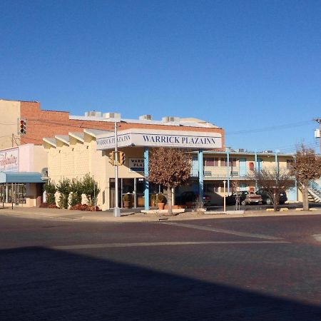 Warrick Plaza Inn Plainview Bagian luar foto