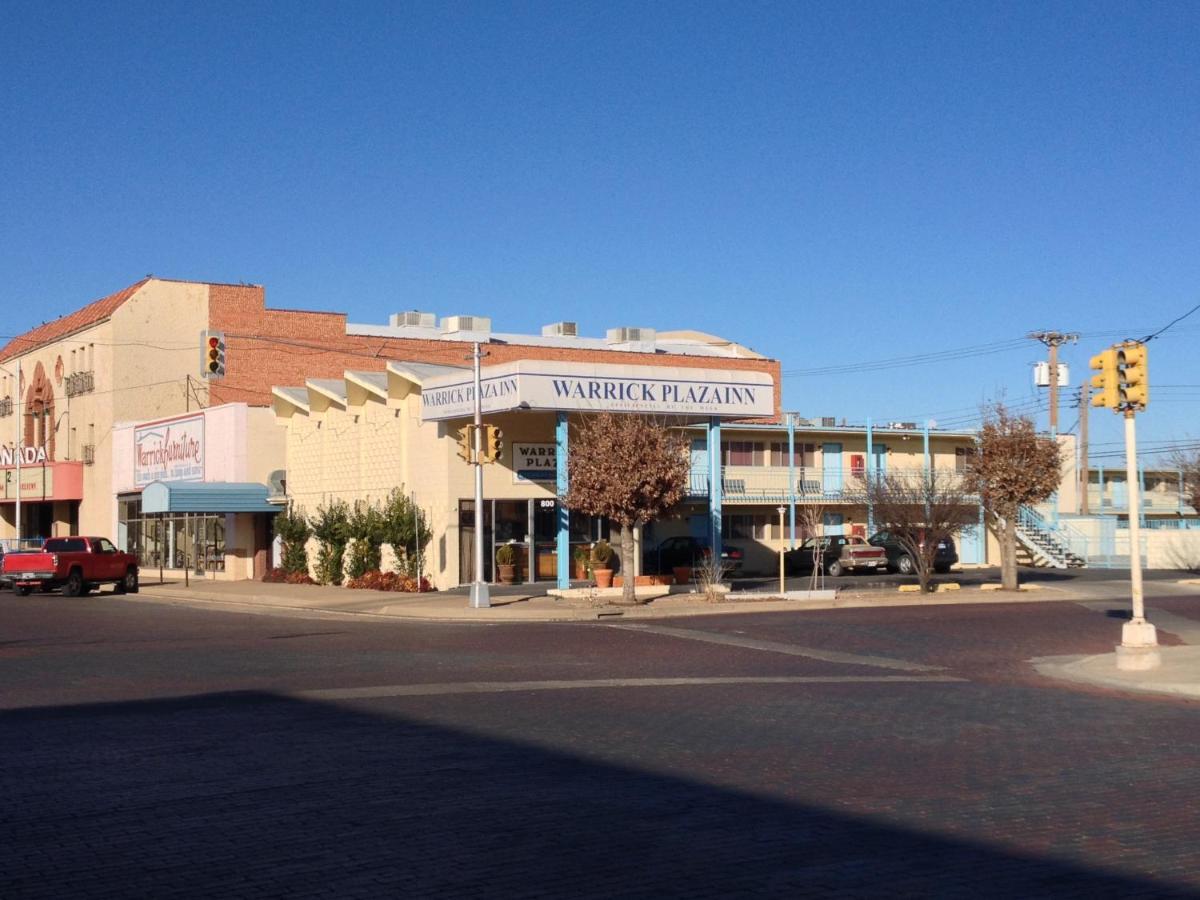 Warrick Plaza Inn Plainview Bagian luar foto